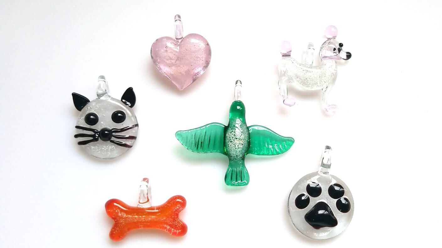 Joia feita com cinzas de  pets é opção para eternizar amor pelo animal