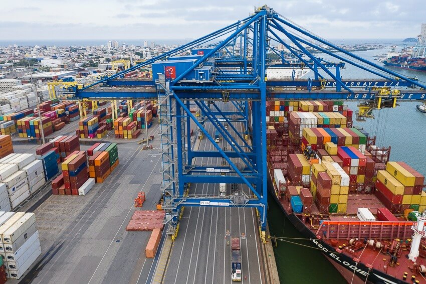 Portonave é o porto mais eficiente em movimentação de contêiner