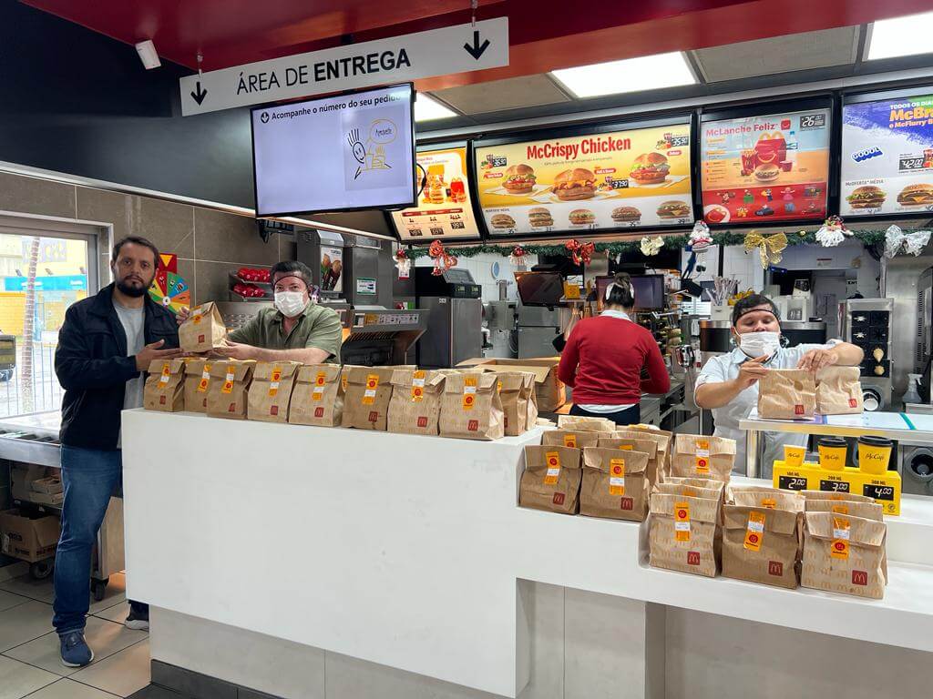 McDonald’s de BC doa lanches para vítimas de cidades afetadas pelas chuvas