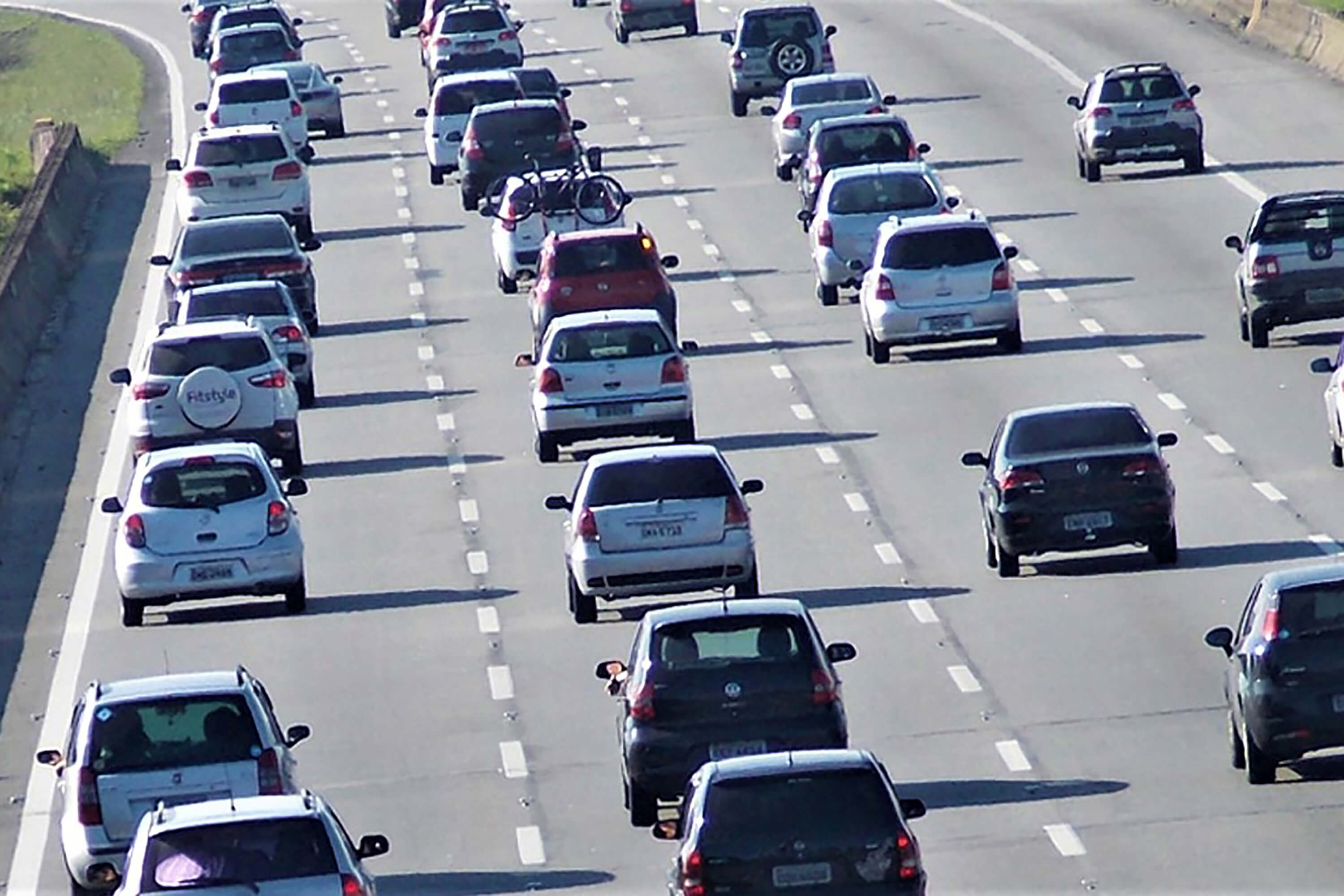 Cinco dicas para quem vai pegar a estrada no feriadão 
