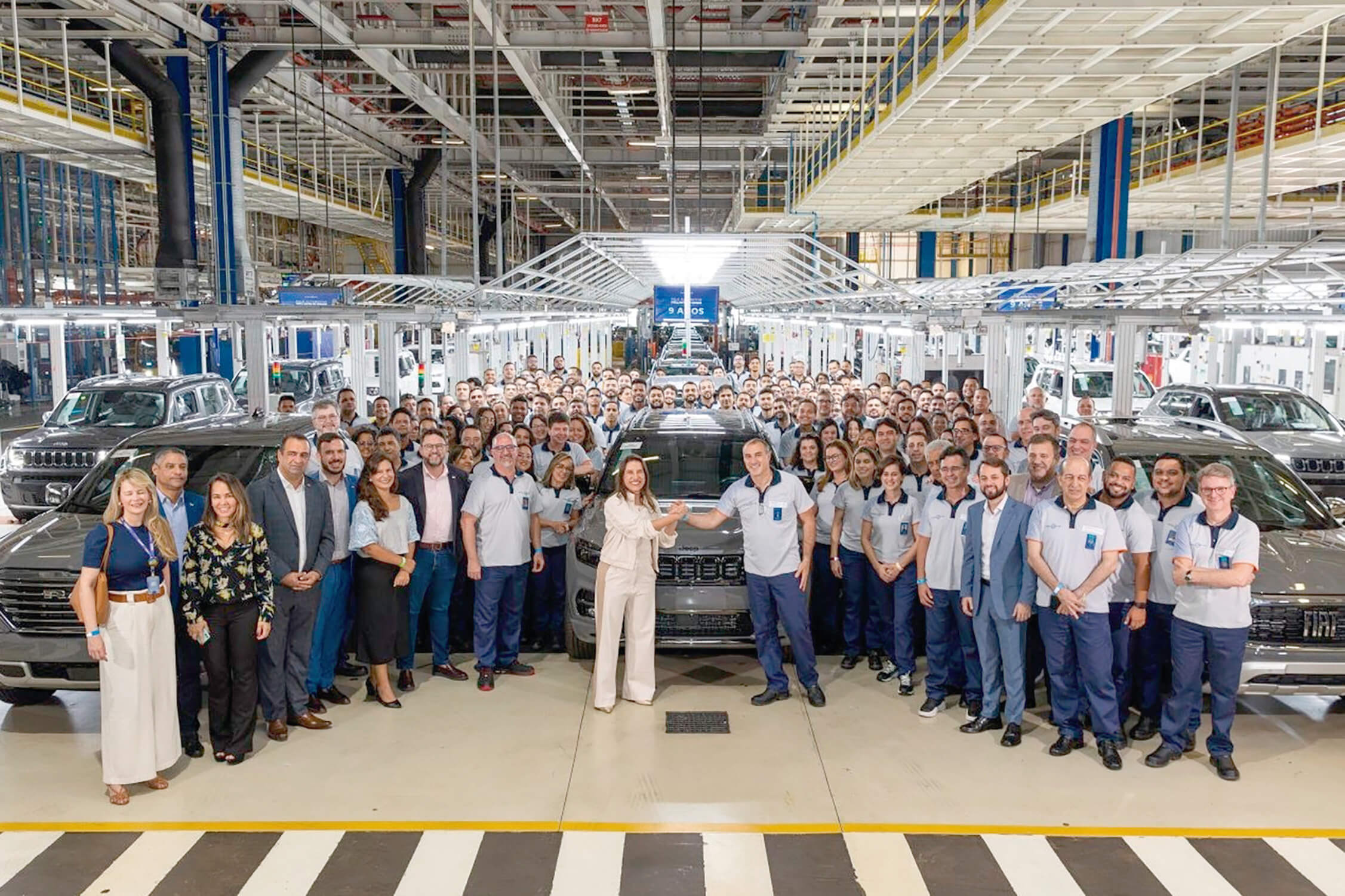 Stellantis anuncia investimento de R$ 30 bilhões no Brasil 