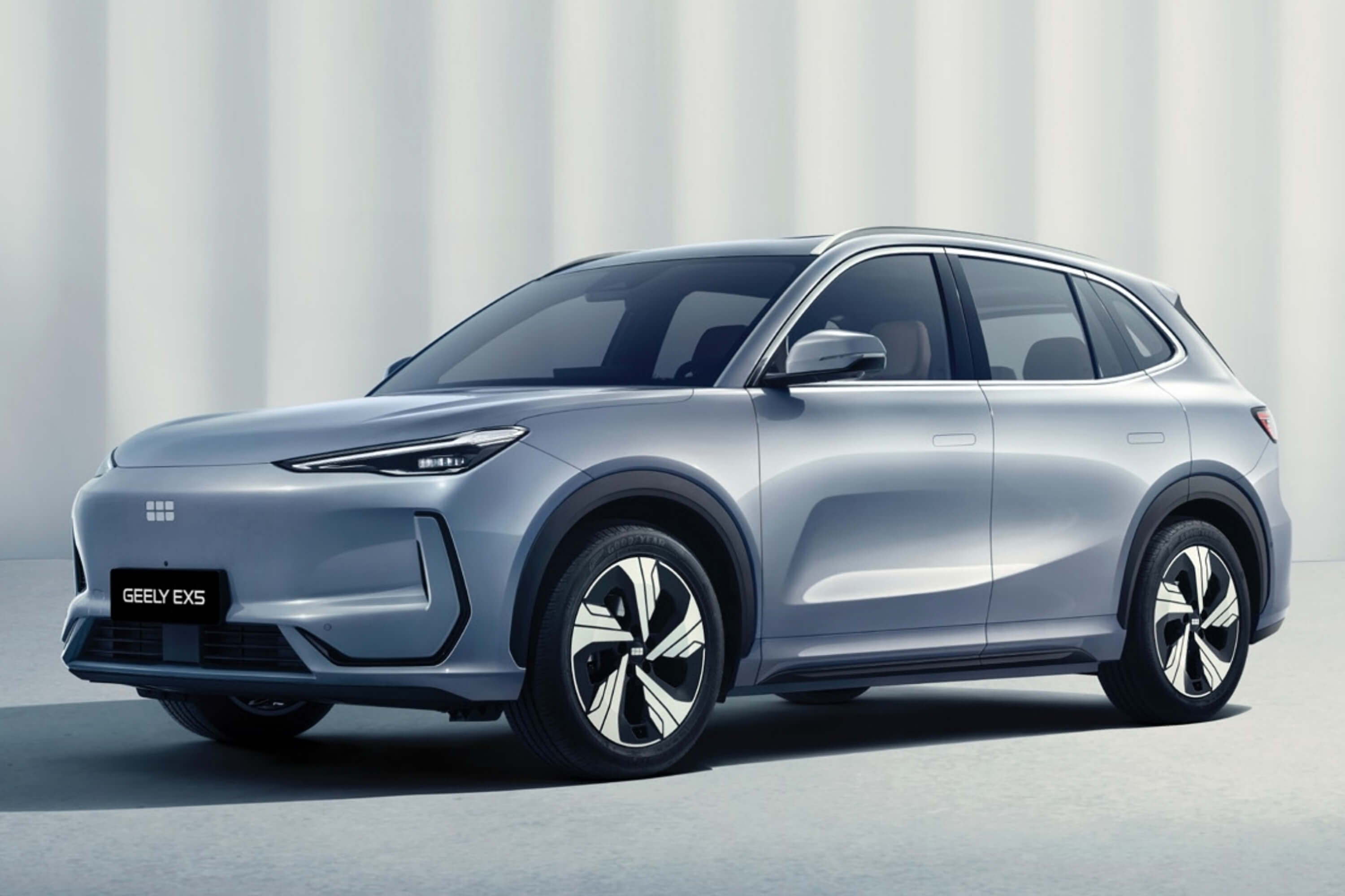 Geely lança SUV elétrico com bônus de R$ 10 mil