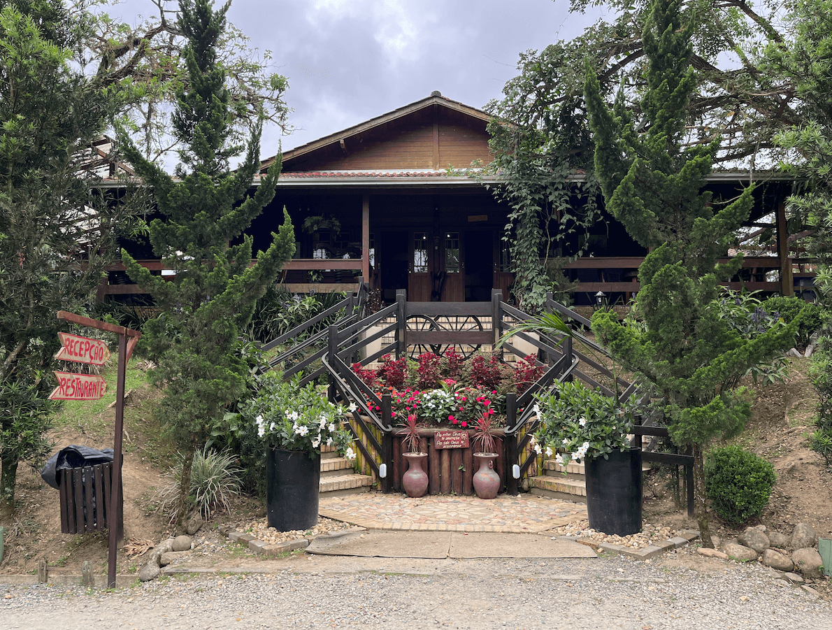 Day-use na Pousada Fazenda Caetés une natureza, gastronomia e diversão para a família
