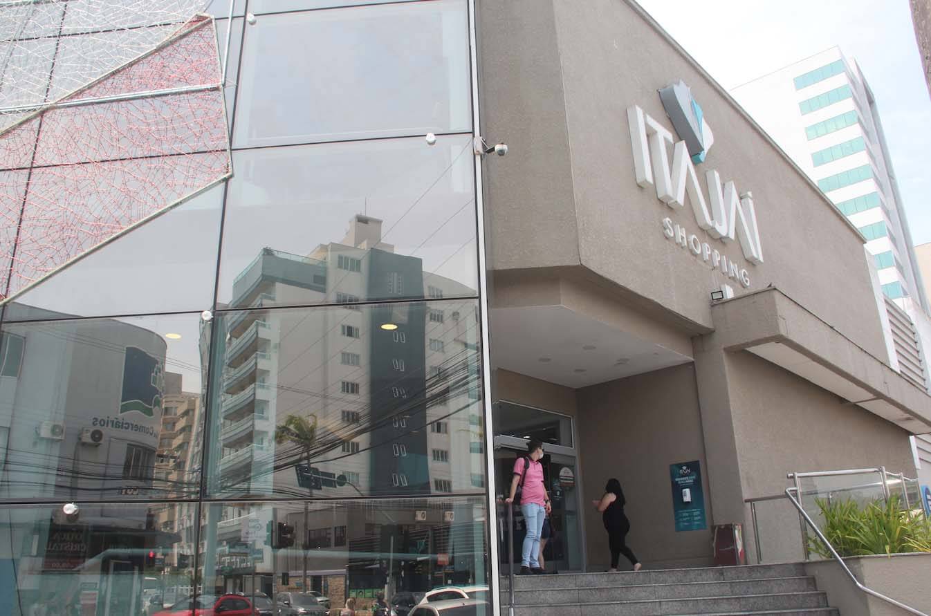 Itajaí Shopping oferece cuidados para o verão