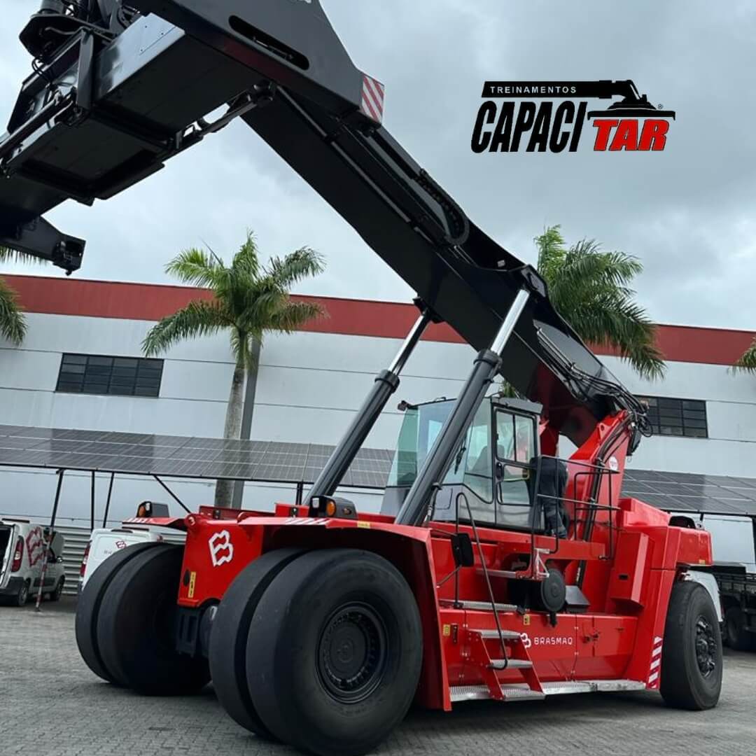 Capacitar oferece treinamento para operador de empilhadeira 