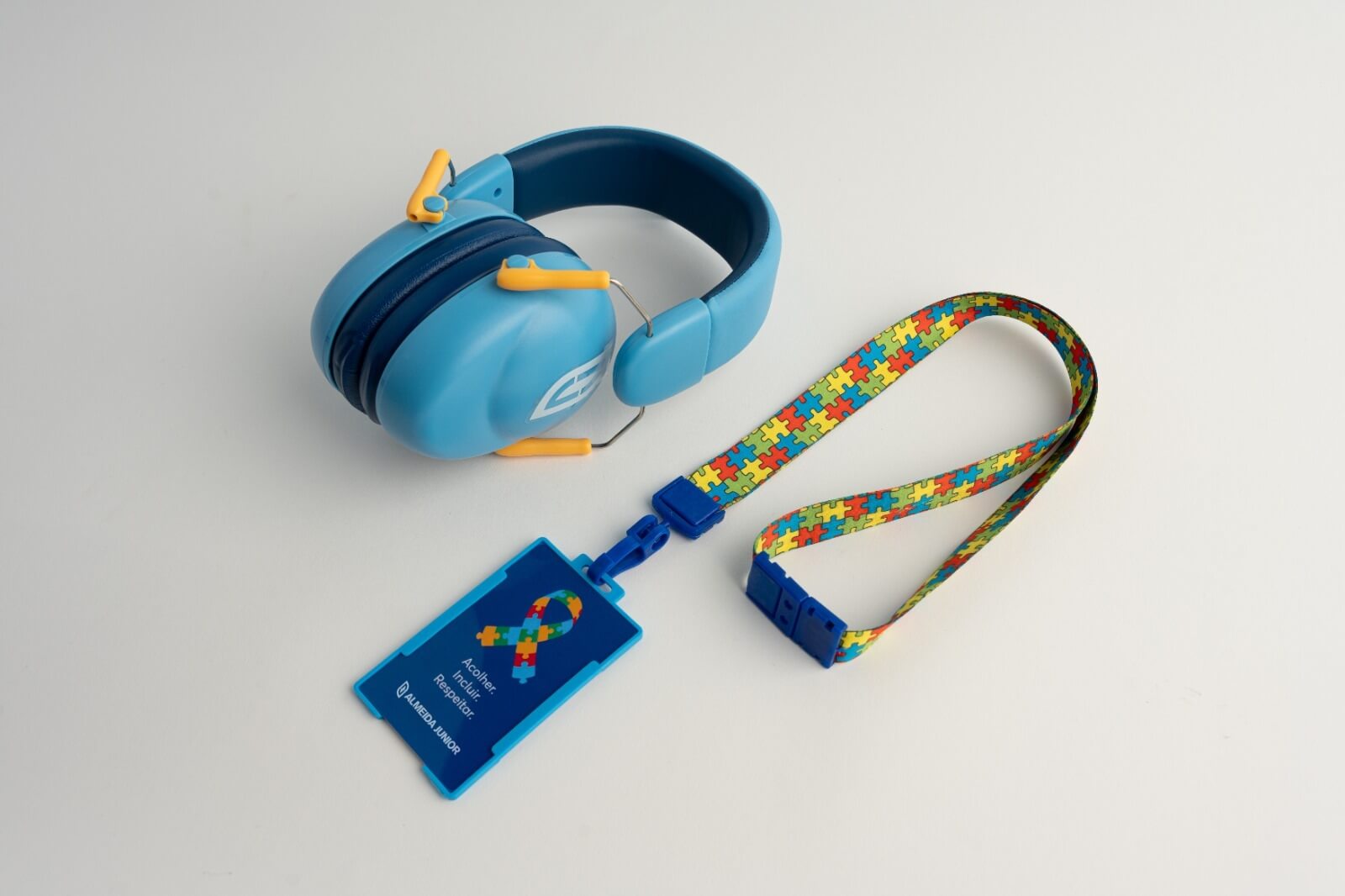 Balneário Shopping oferta abafadores de som para pessoas com autismo 