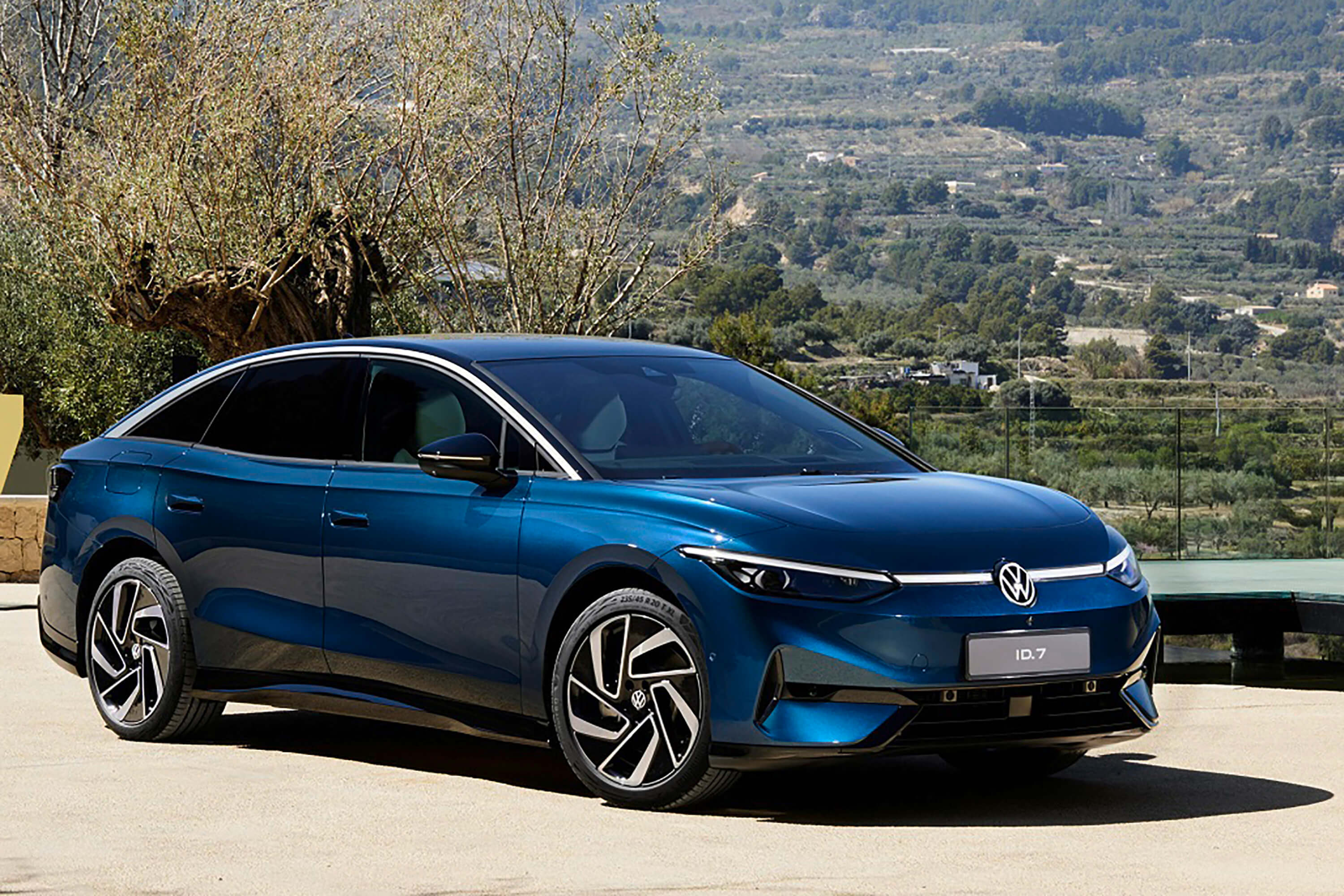 Volkswagen vai lançar sedã de luxo elétrico 