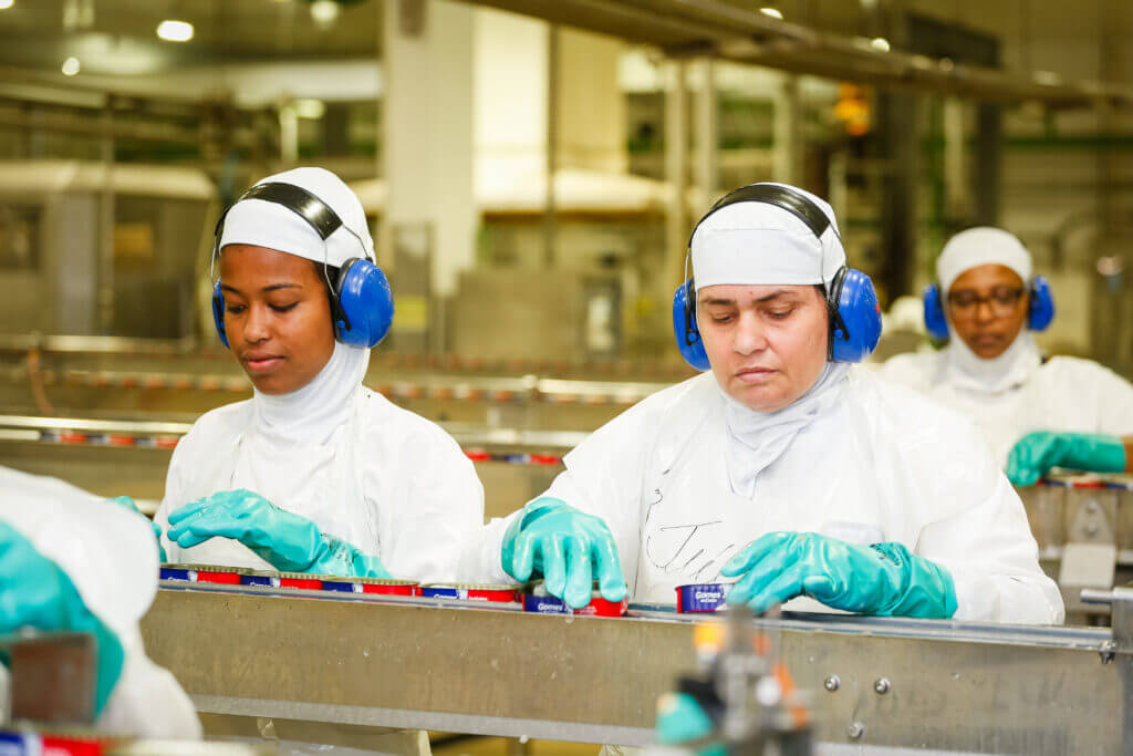 Nauterra tem feirão de empregos nesta segunda-feira em Itajaí