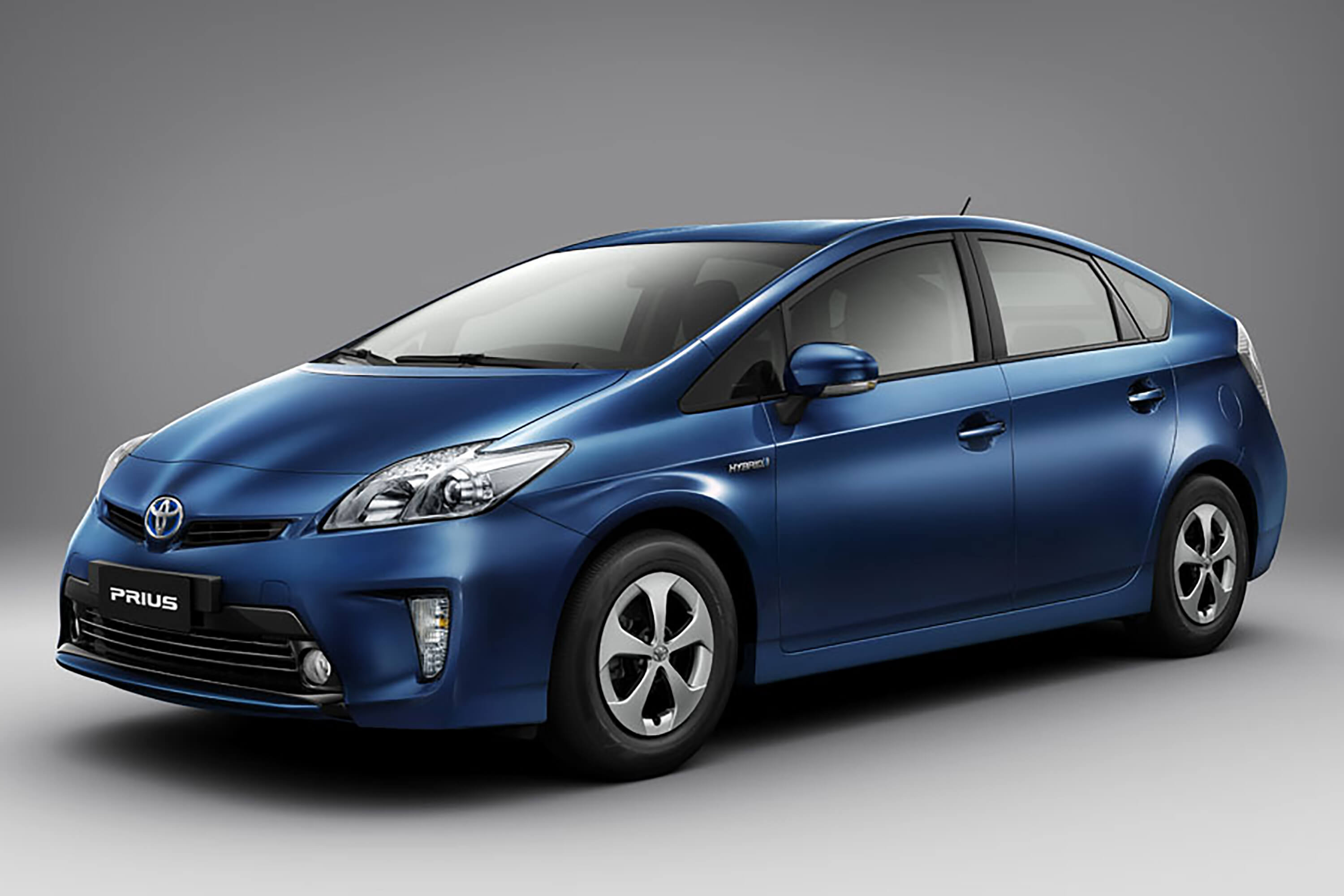 Toyota comemora 10 anos de lançamento do híbrido Prius no Brasil