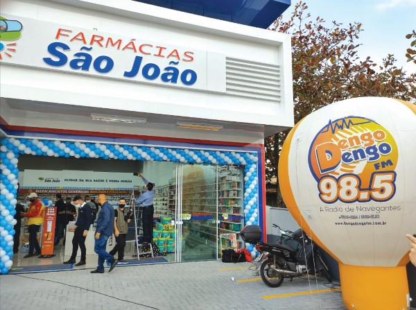 Rede São João inaugura sua primeira farmácia