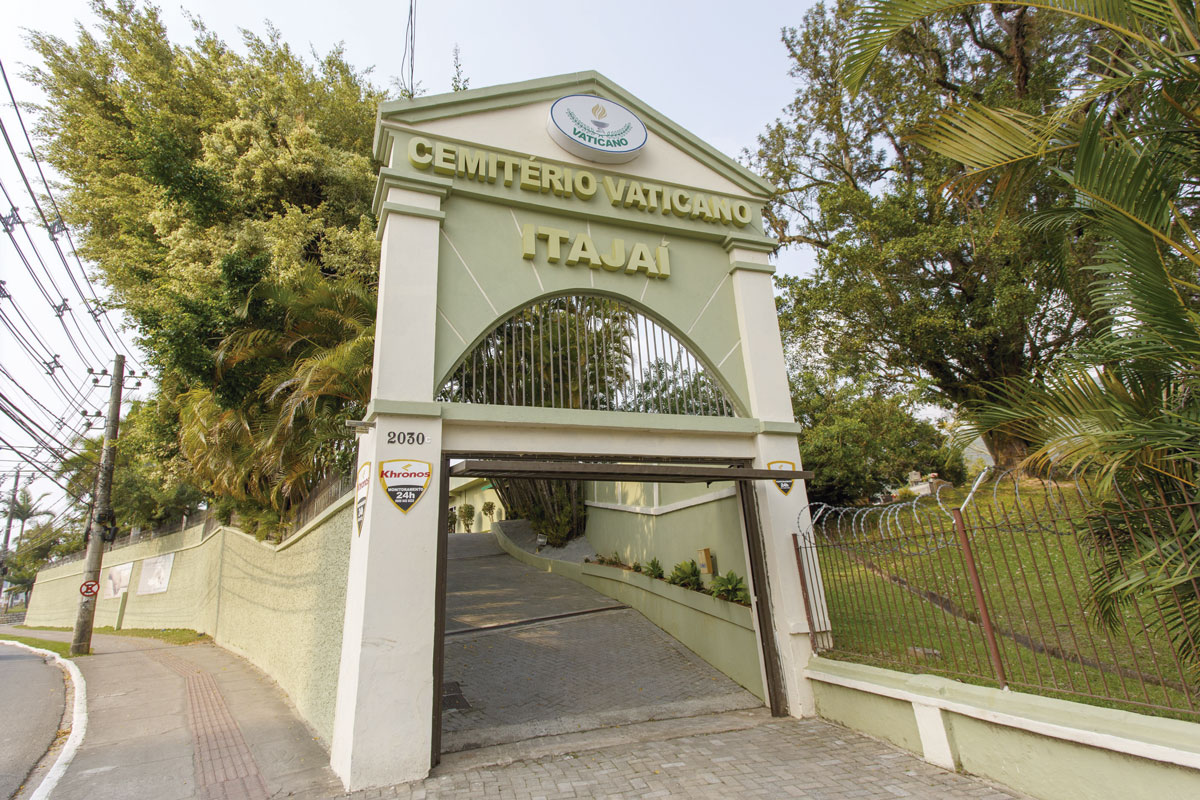 Vaticano tem plano de assistência  funeral a partir de R$ 39,90