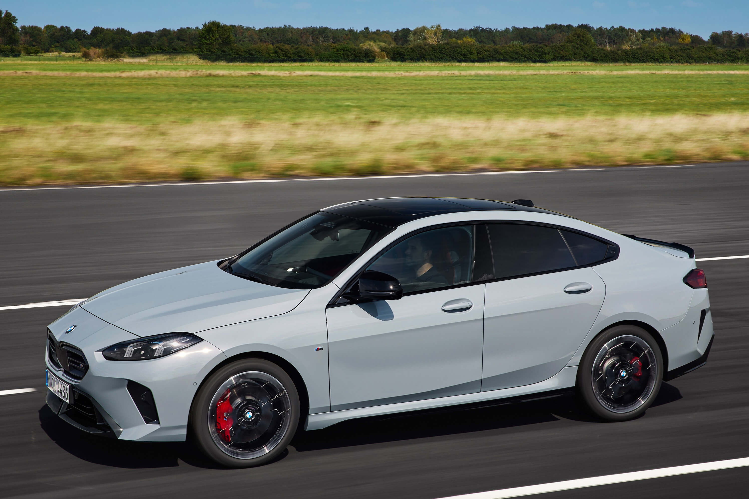 BMW Série 2 Gran Coupé desembarca no Brasil 