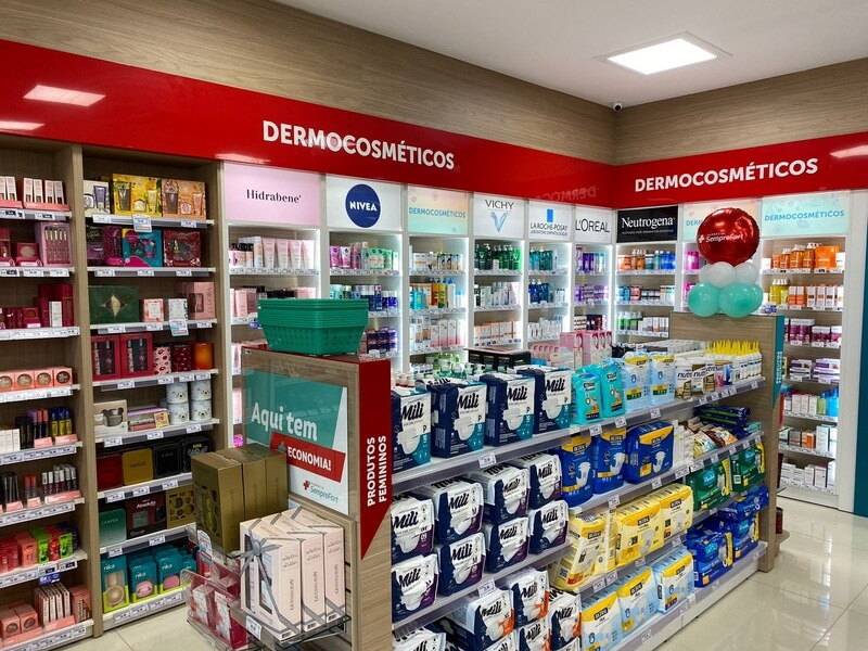 Farmácia SempreFort comemora um ano com café da manhã e brindes pra clientela