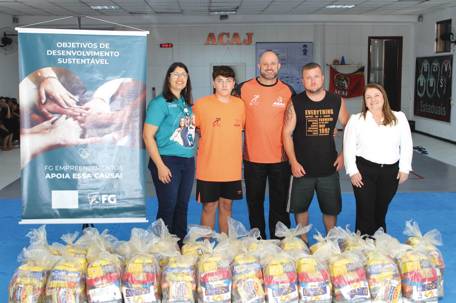 FG Empreendimentos doa 1,5 tonelada de alimentos