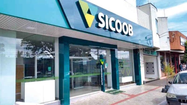 Cooperativas de crédito pretendem abrir 1300 agências em 2022