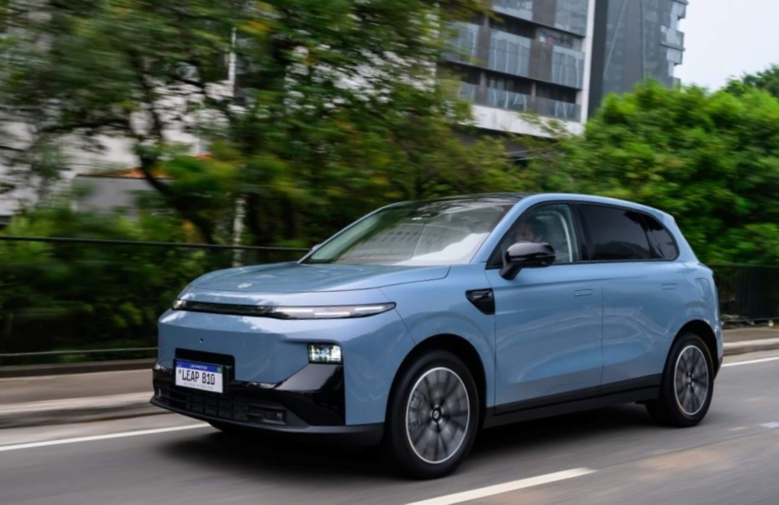 Leapmotor lança SUV elétrico que também aceita gasolina