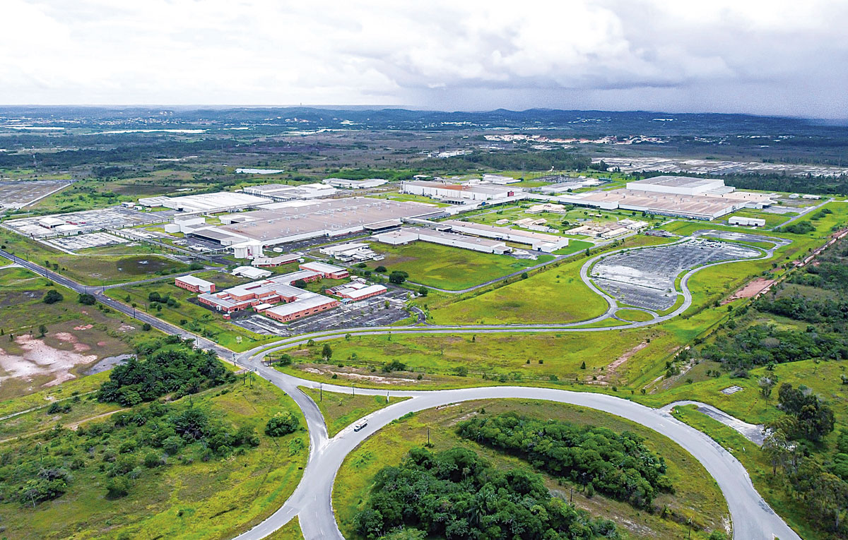 BYD inicia obras da primeira fábrica de elétricos do Brasil 