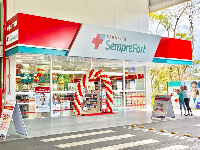 Farmácia SempreFort tem descontos especiais para as mulheres em março