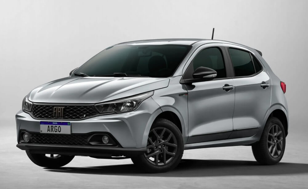 Fiat surpreende e Argo assume liderança nas vendas de março