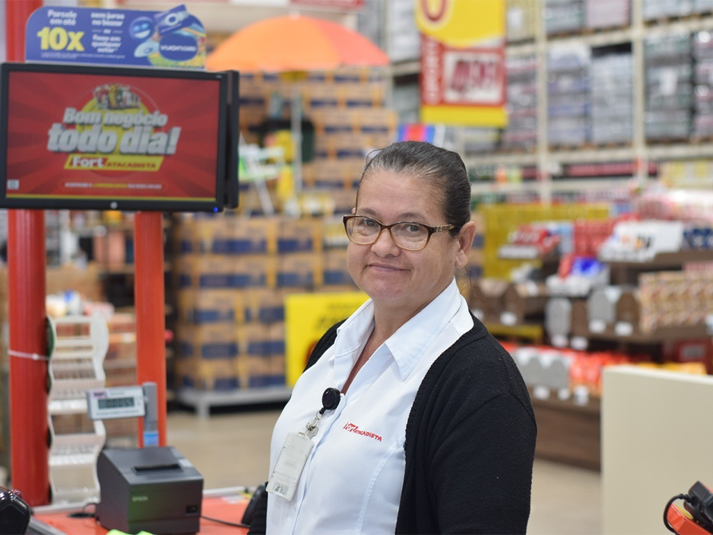 Grupo Pereira abre mais de 1,2 mil vagas para profissionais com mais de 50 anos