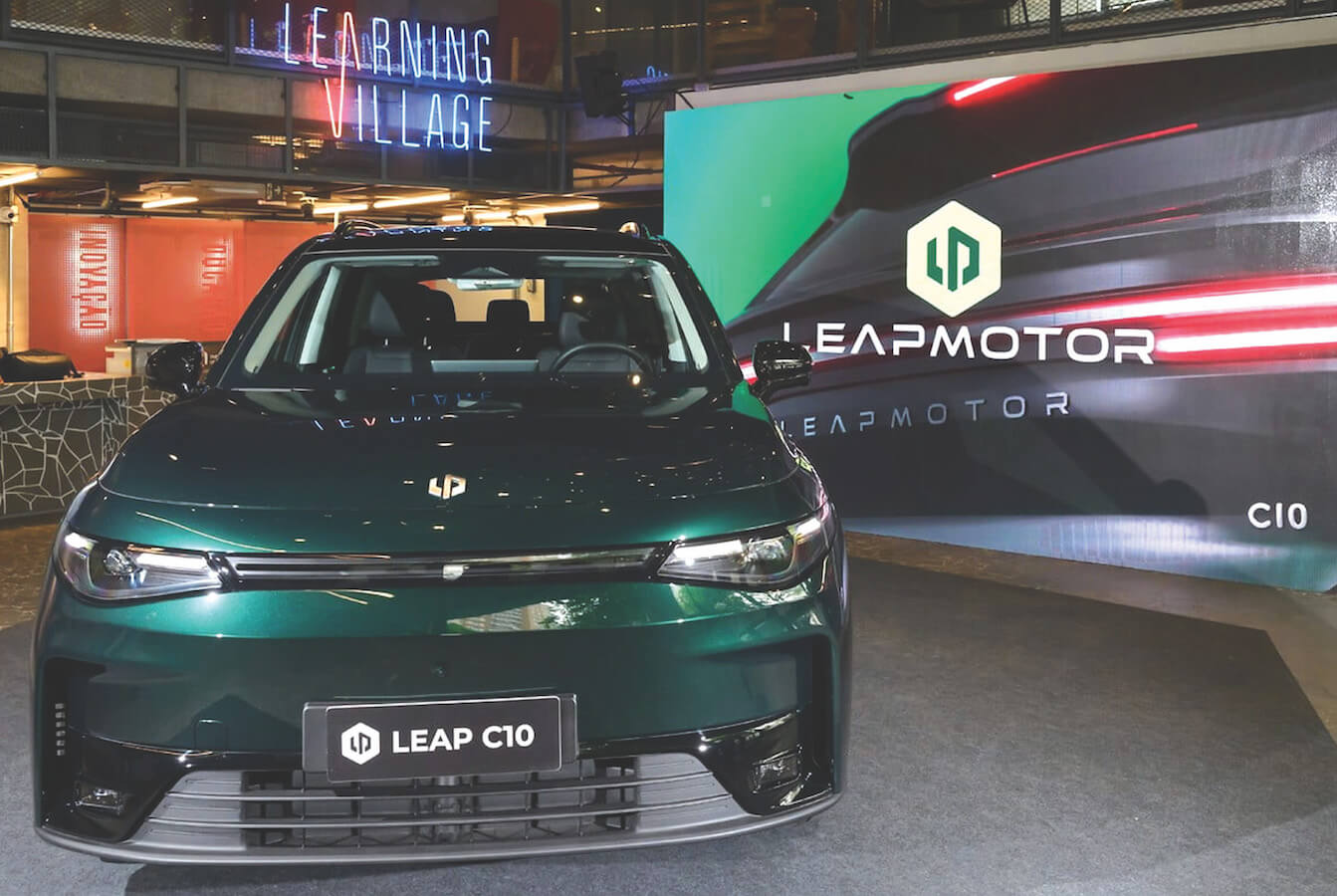 Leapmotor chega ao Brasil com SUVs eletrificados 