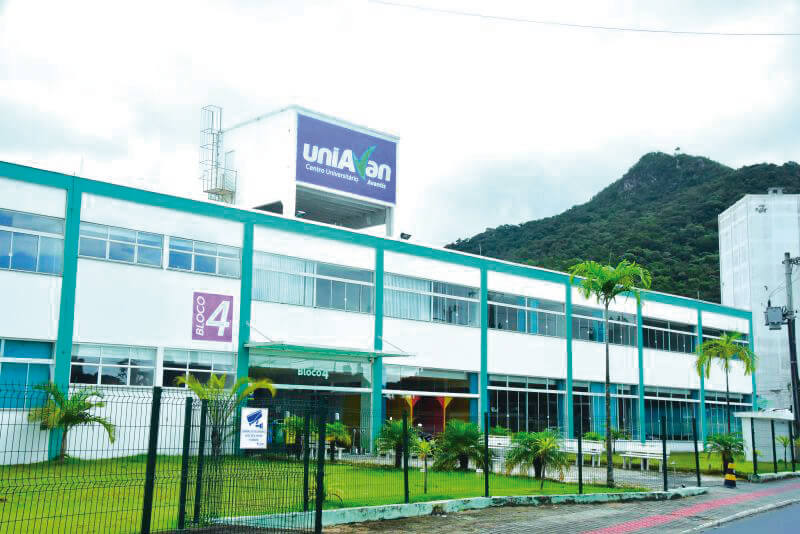 Uniavan é homenageada na  câmara de vereadores de Balneário