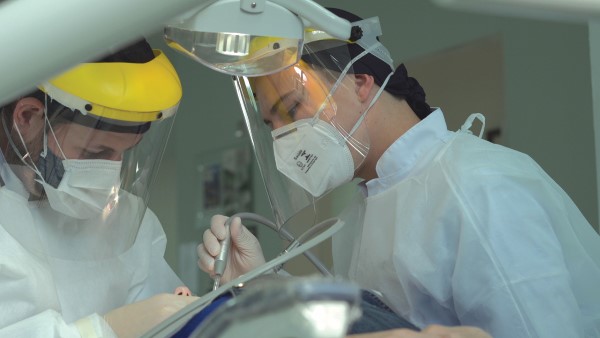 ​​​​​​​Clínica de odontologia oferece cirurgias dentárias gratuitas