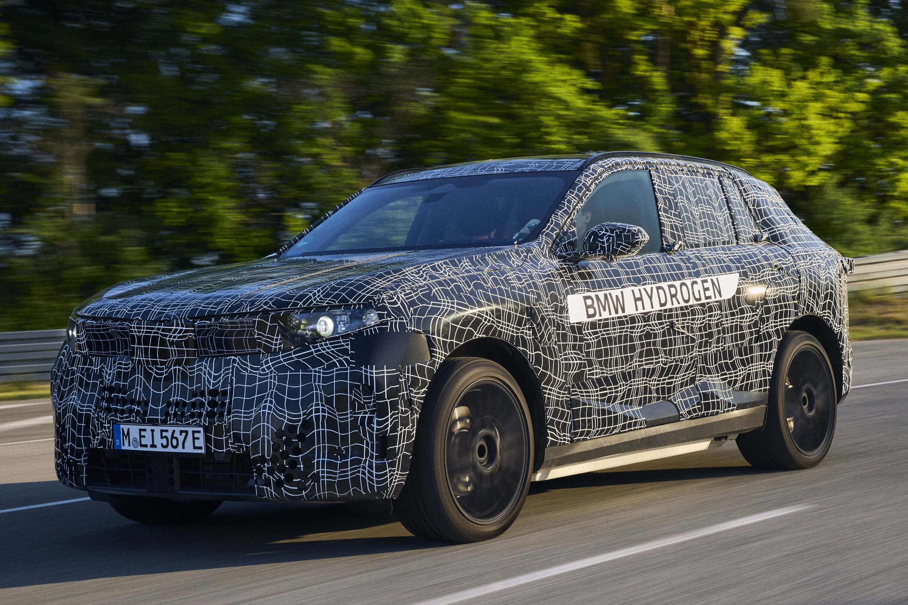 BMW X5 estreia com cinco tecnologias de motorização