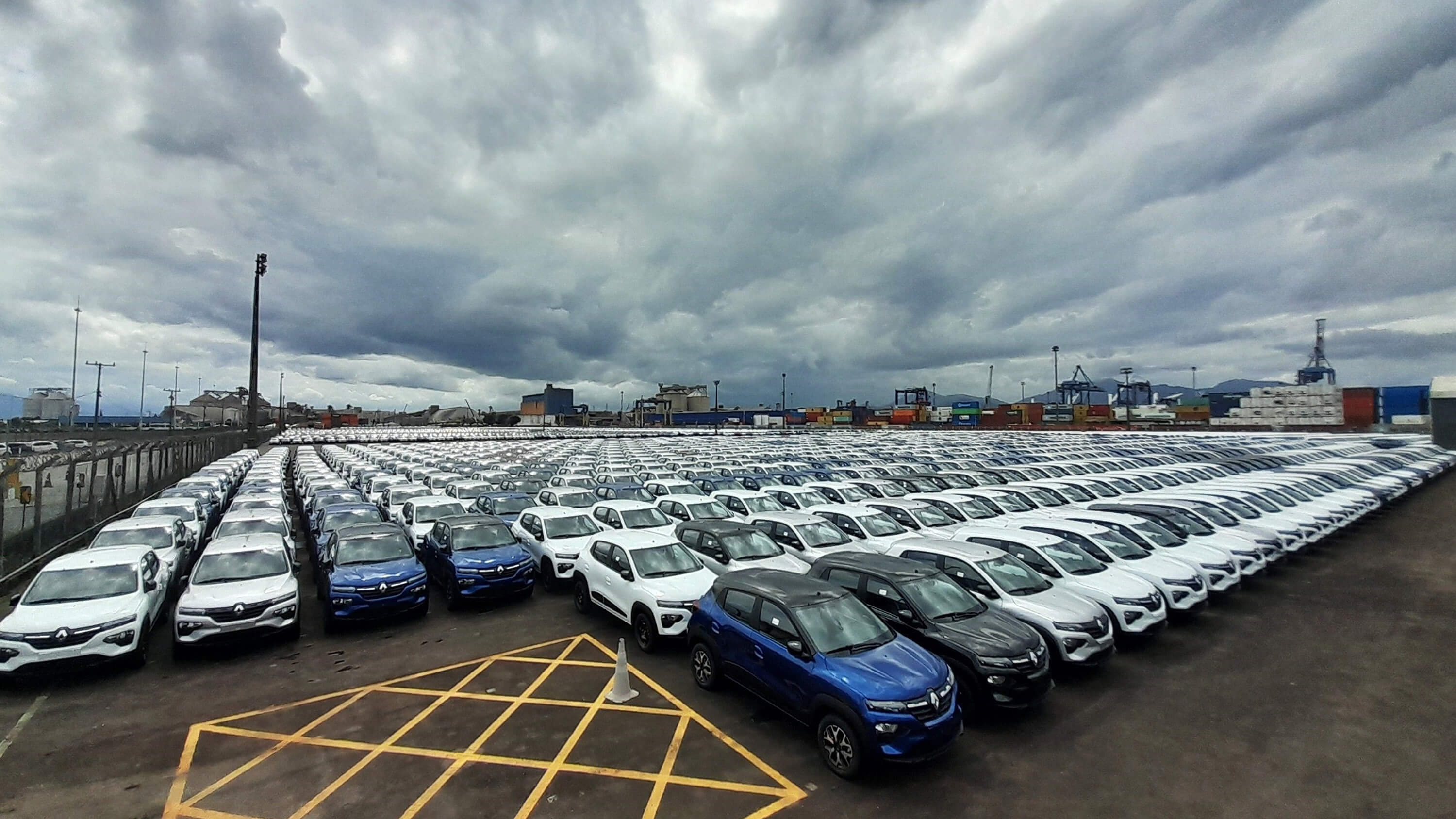 Renault amplia presença com o retorno do Kwid à Argentina