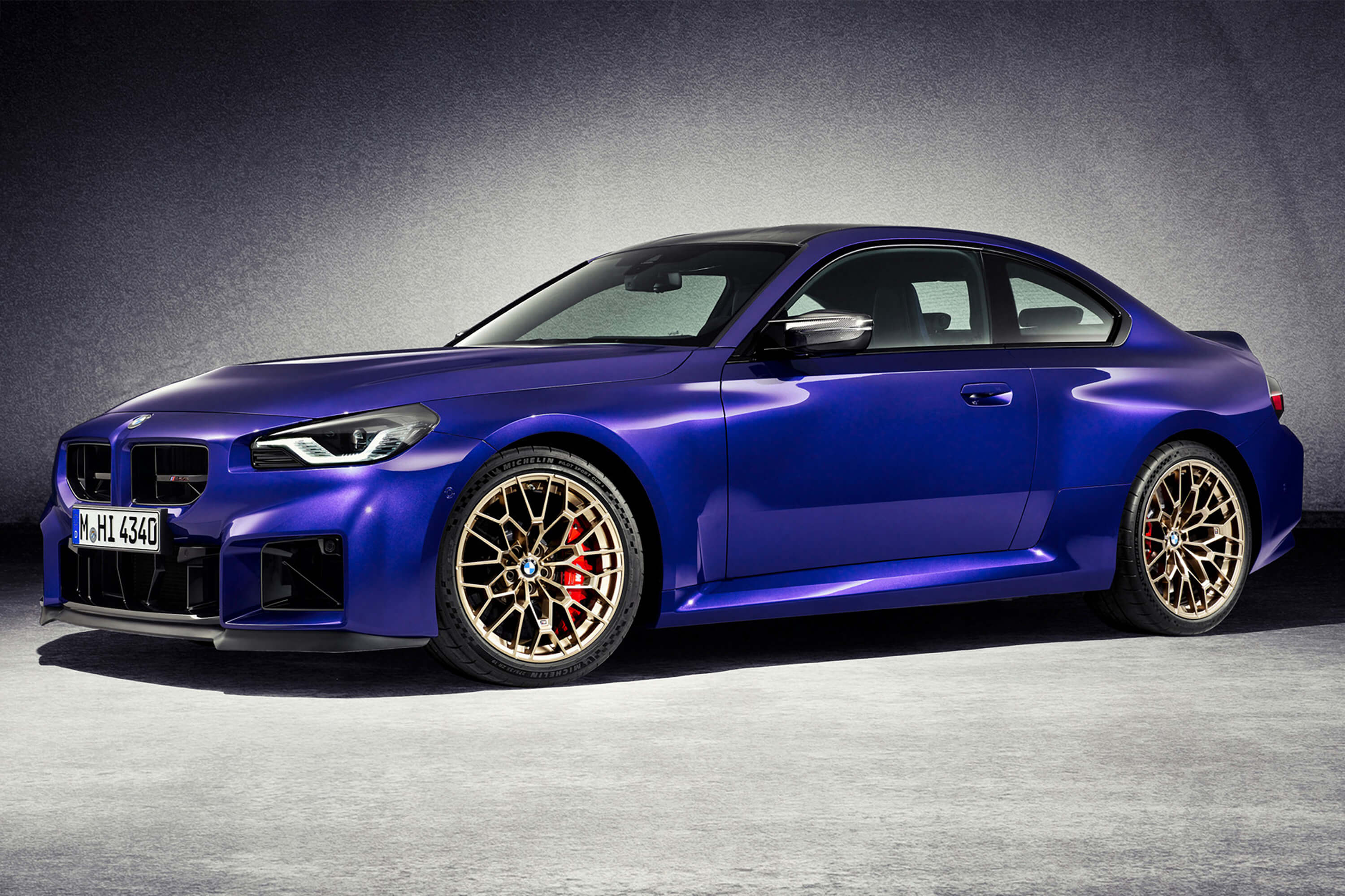 BMW lança 30 unidades do M2 CS no Brasil