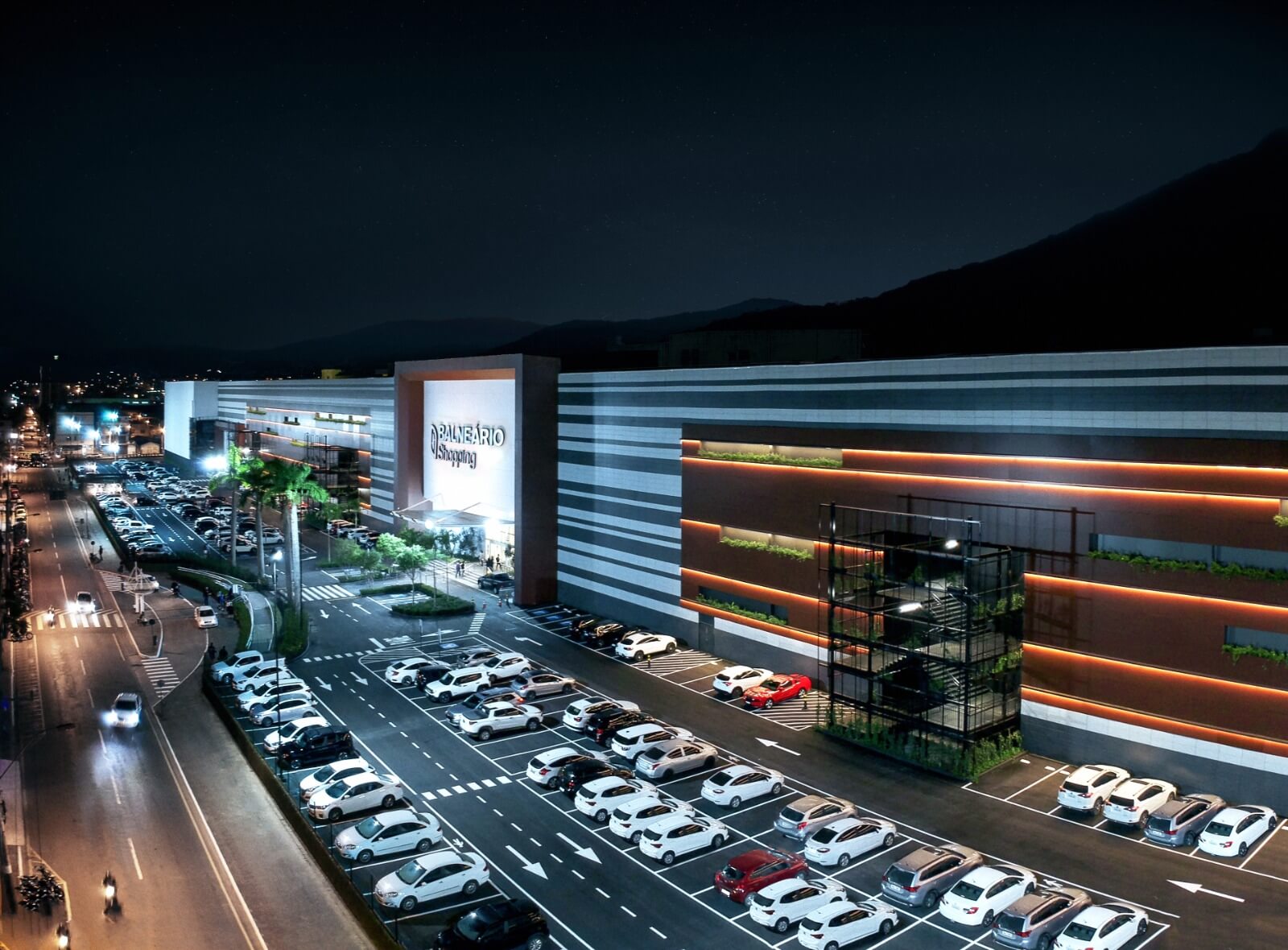 Balneário Shopping vai sortear 10 kits da Samsung para a clientela 