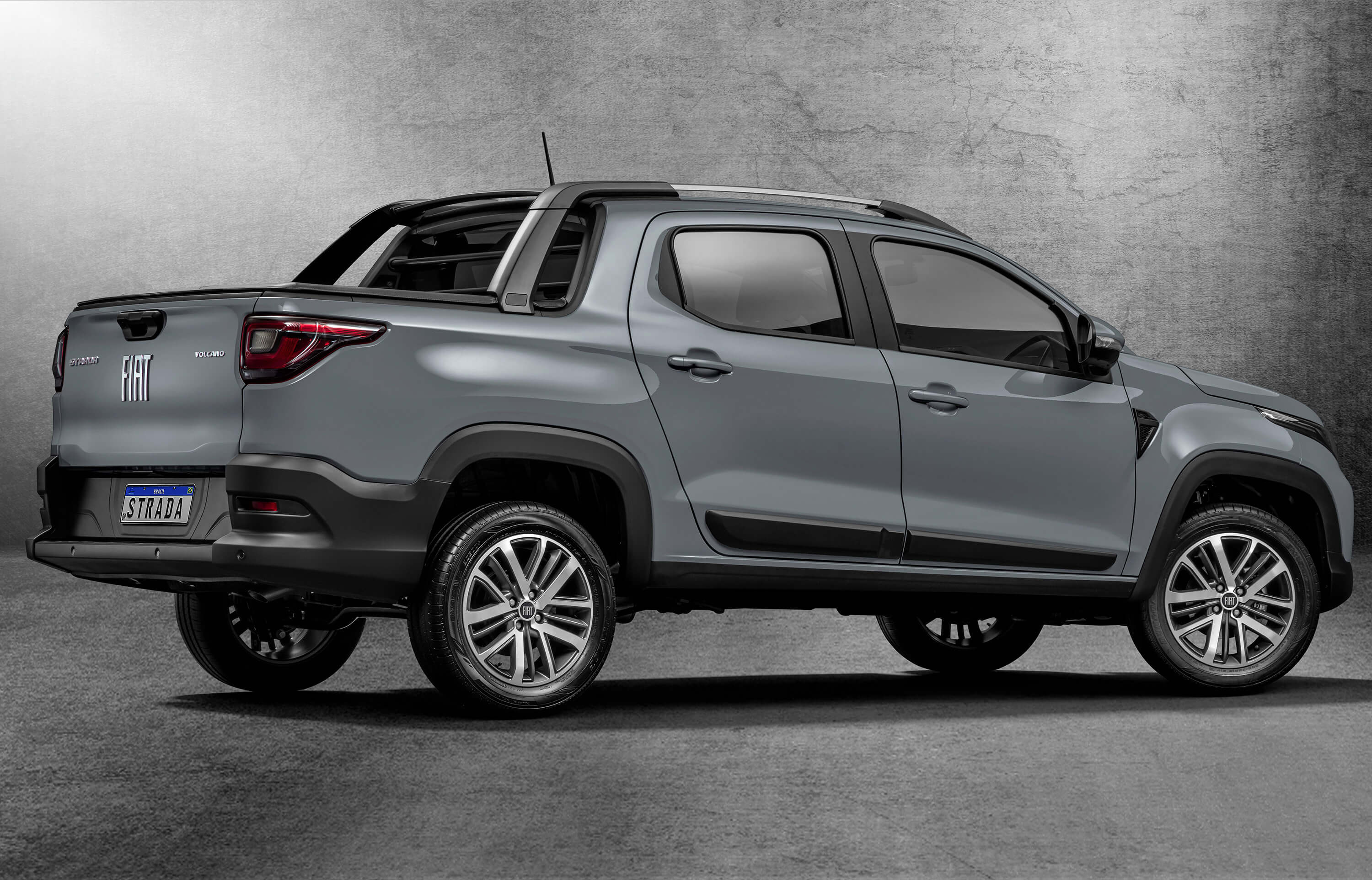 Fiat Strada volta à liderança de vendas no país