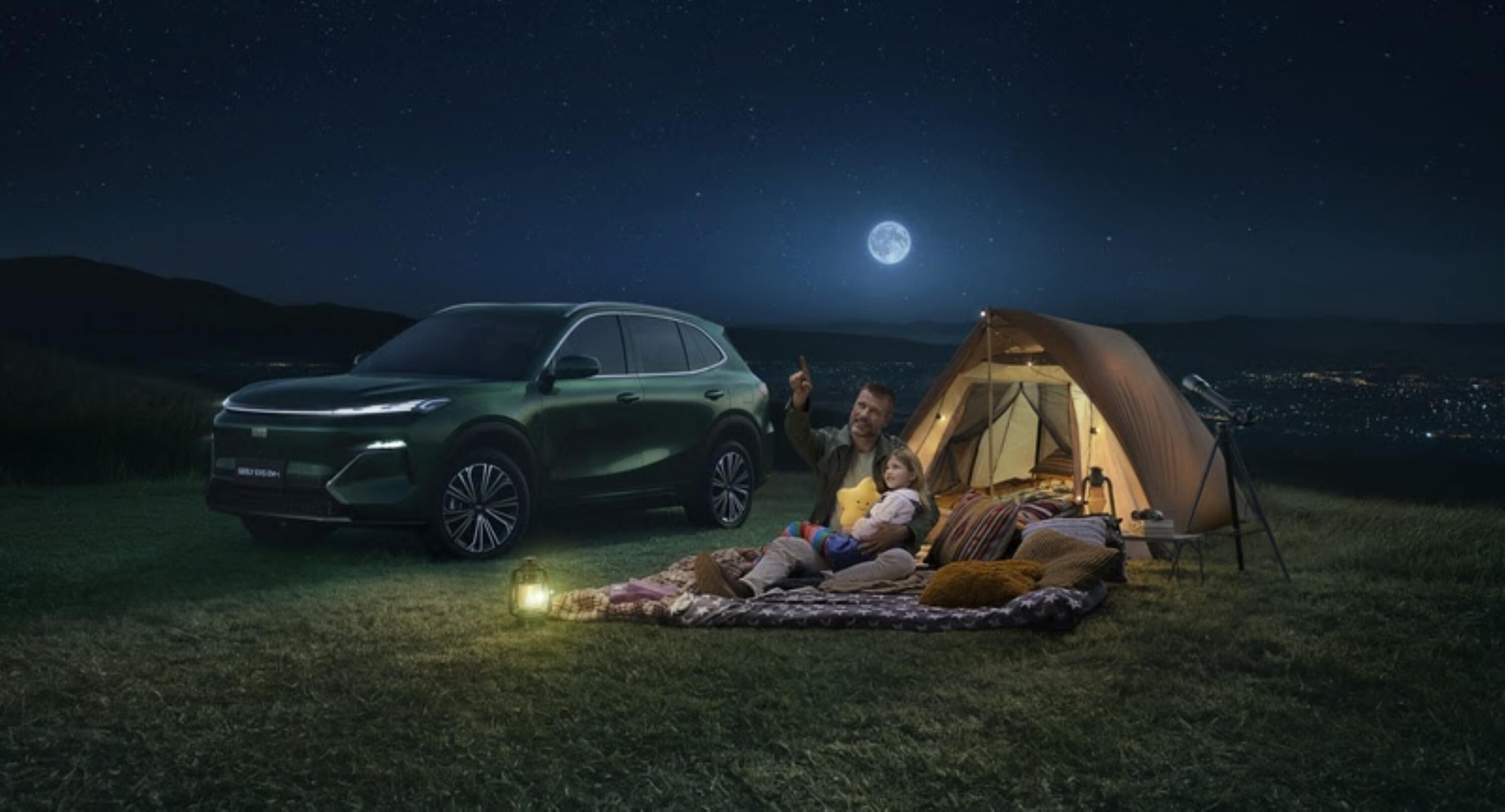 Geely aposta em campanha emocional pra lançar SUV híbrido
