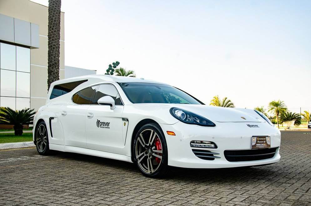 Grupo Prever Sul agora tem um Porsche Panamera na frota funerária
