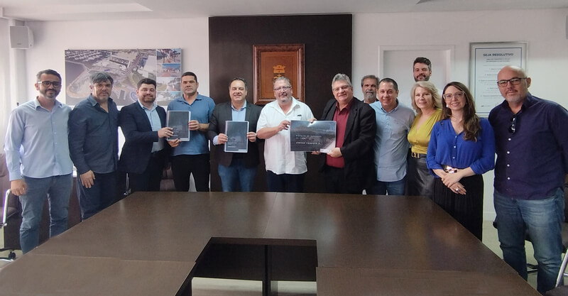Univali entrega projeto de ocupação do Distrito de Inovação de Itajaí