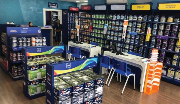 Aquarella Tintas atende público final e profissionais da área  