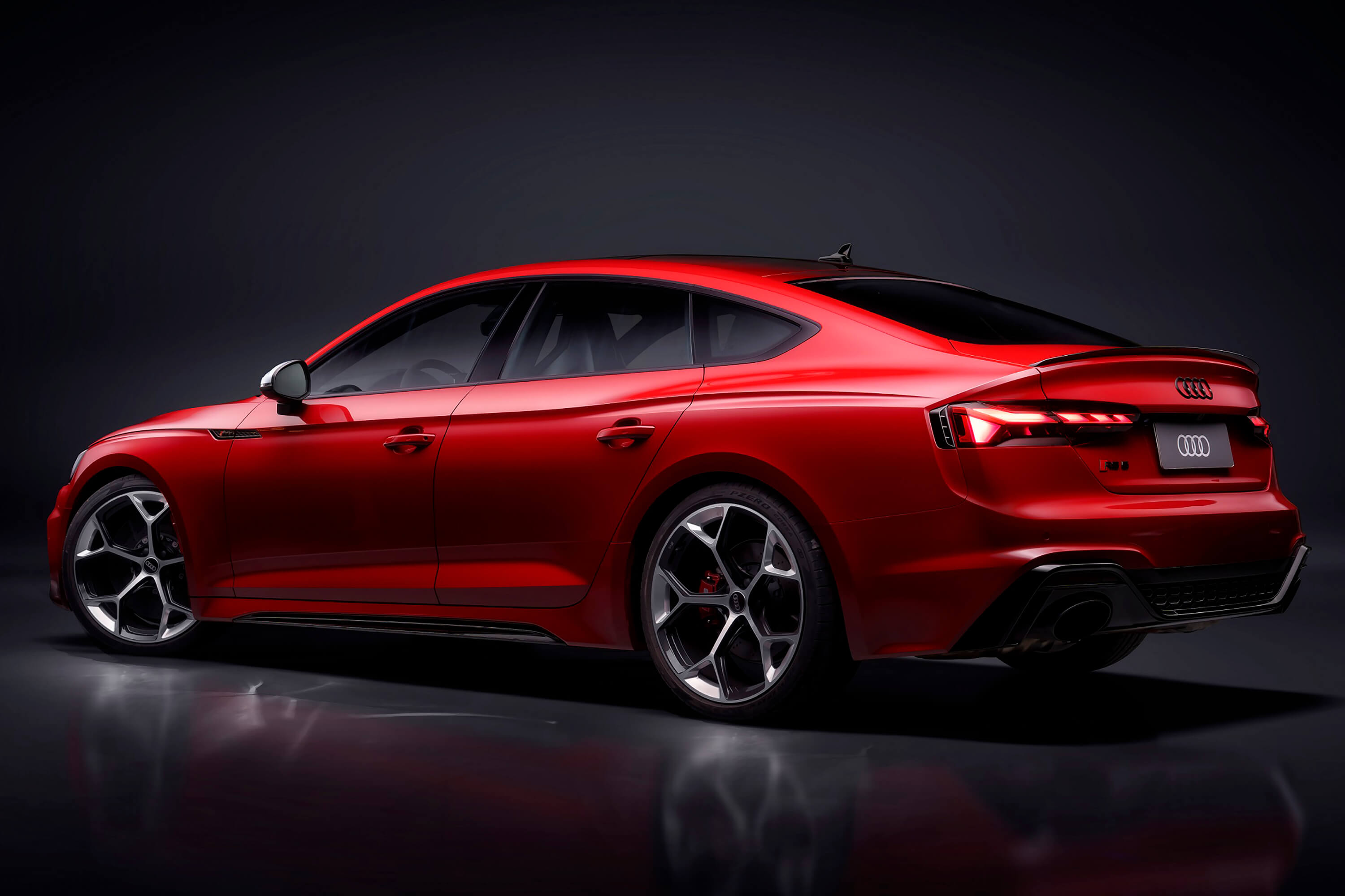 Novos Audi RS5 Competition chegam ao Brasil 