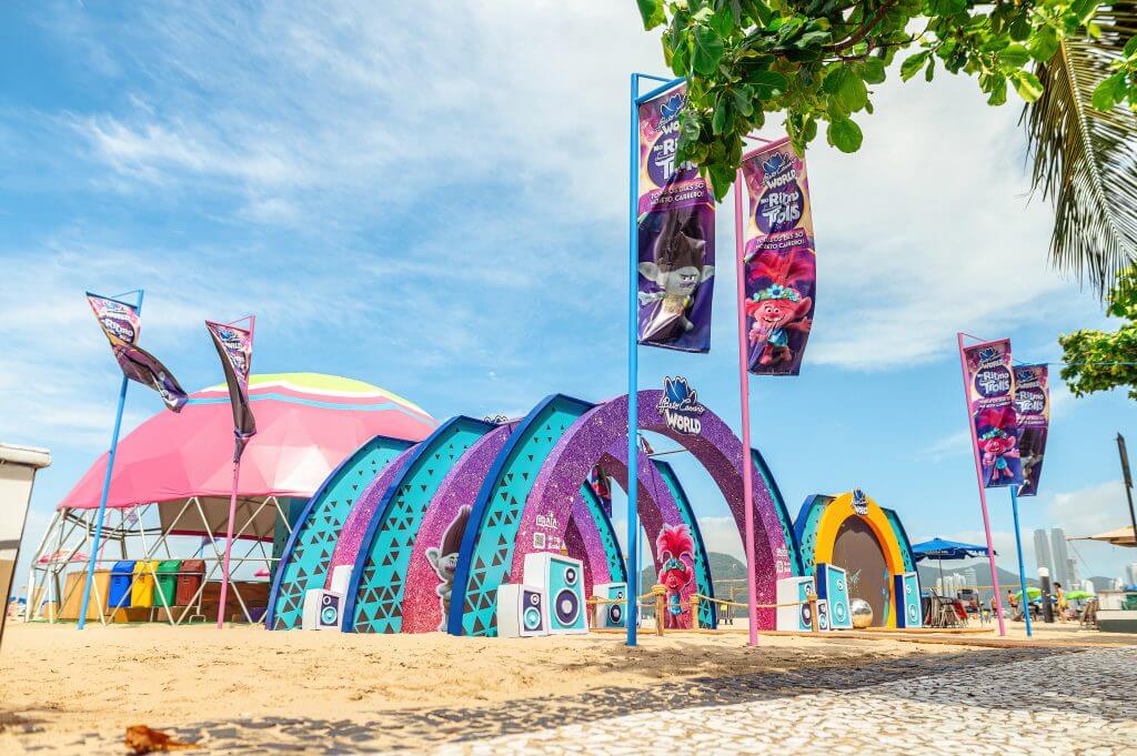 Beto Carrero World traz magia dos Trolls para as praias de BC