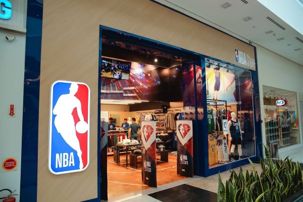 Balneário Shopping agora tem loja oficial da NBA 
