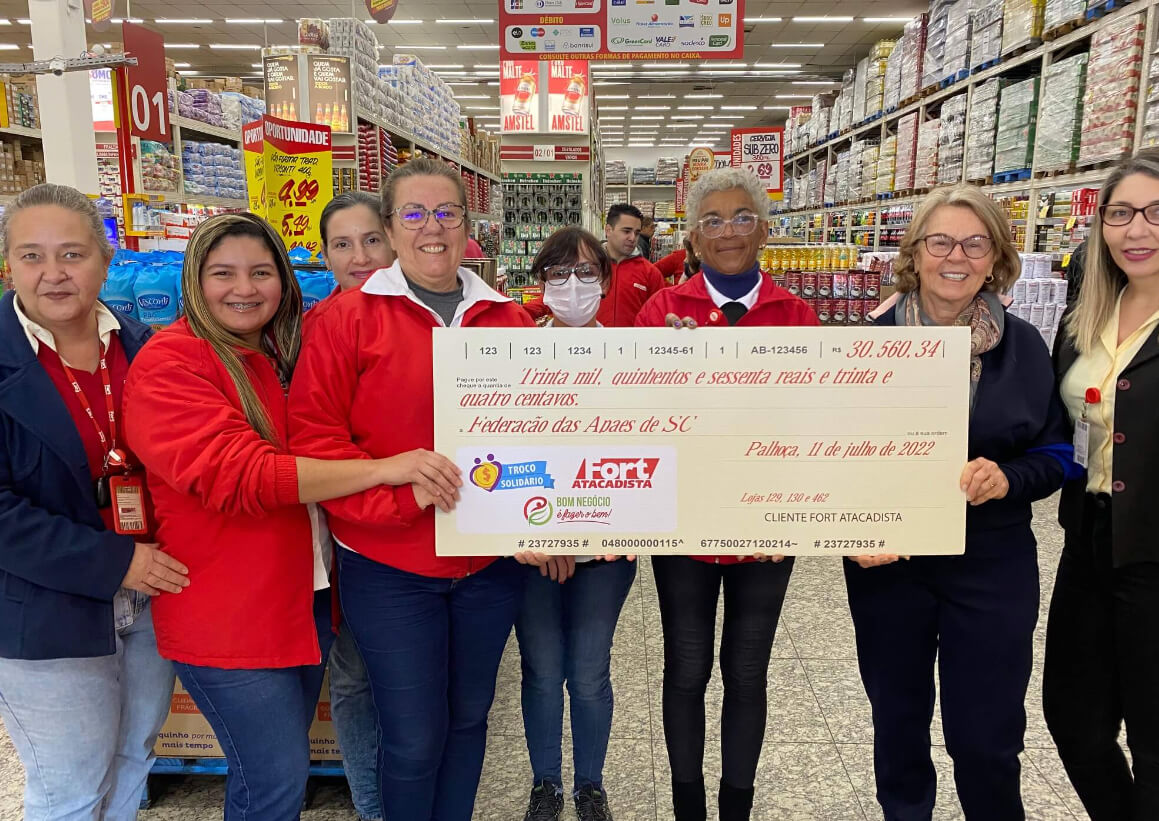 Fort arrecada mais de R$ 30 mil para as APAEs de SC 