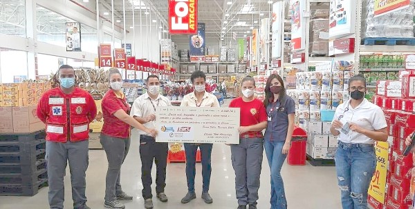 Troco Solidário entrega cheques  para duas entidades em Barra Velha