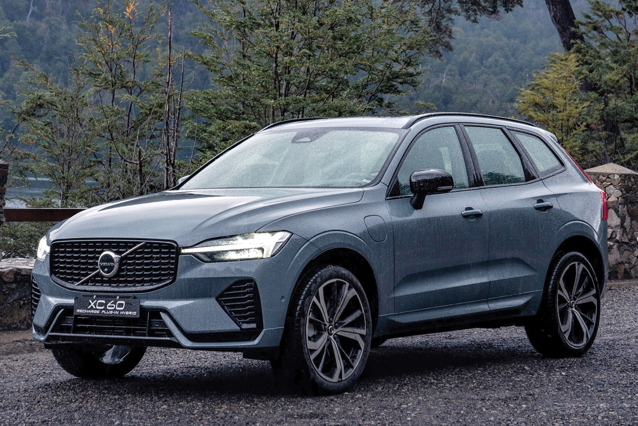 Volvo XC60 híbrido chega neste semestre ao Brasil 