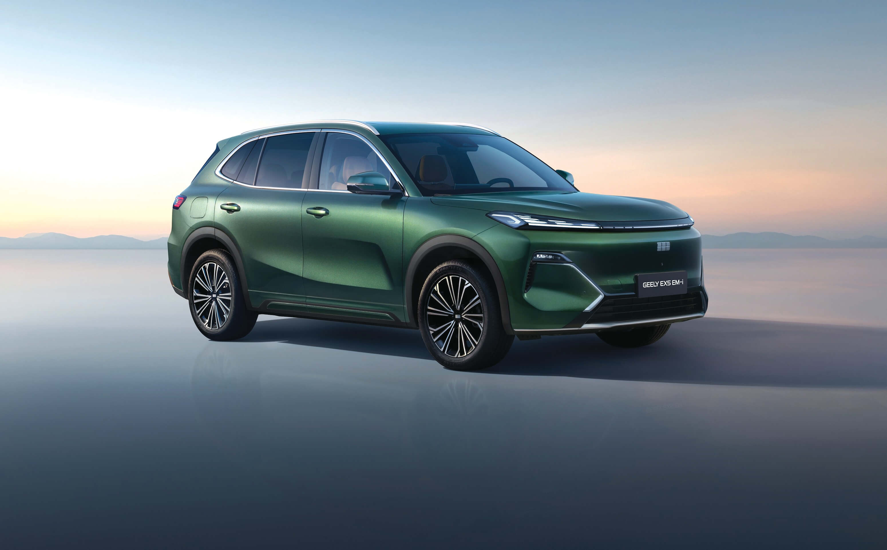Geely EX5 EM-i chega em 2026 no Brasil 