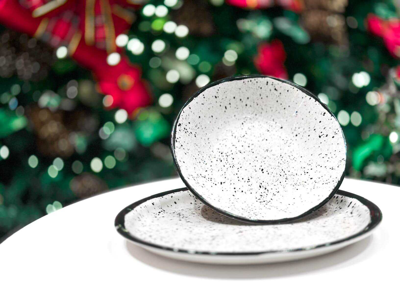 Campanha de Natal do shopping presenteia clientes com travessas de cerâmica exclusivas 