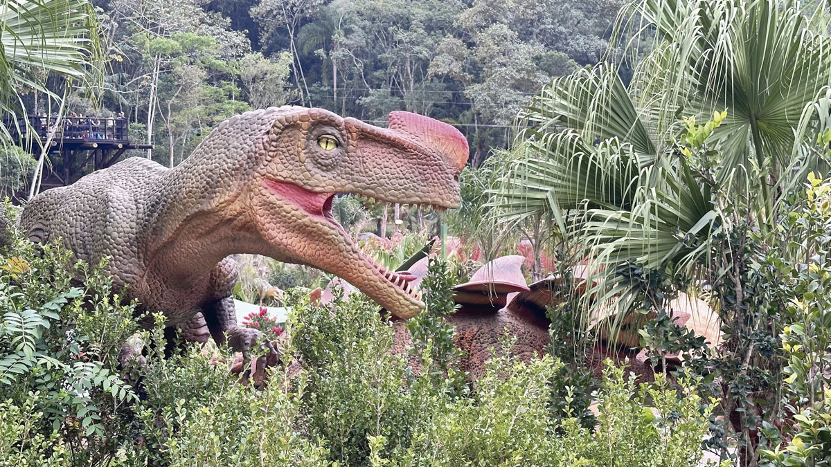Halloween Jurássico vai movimentar o  maior parque de dinossauros do Brasil