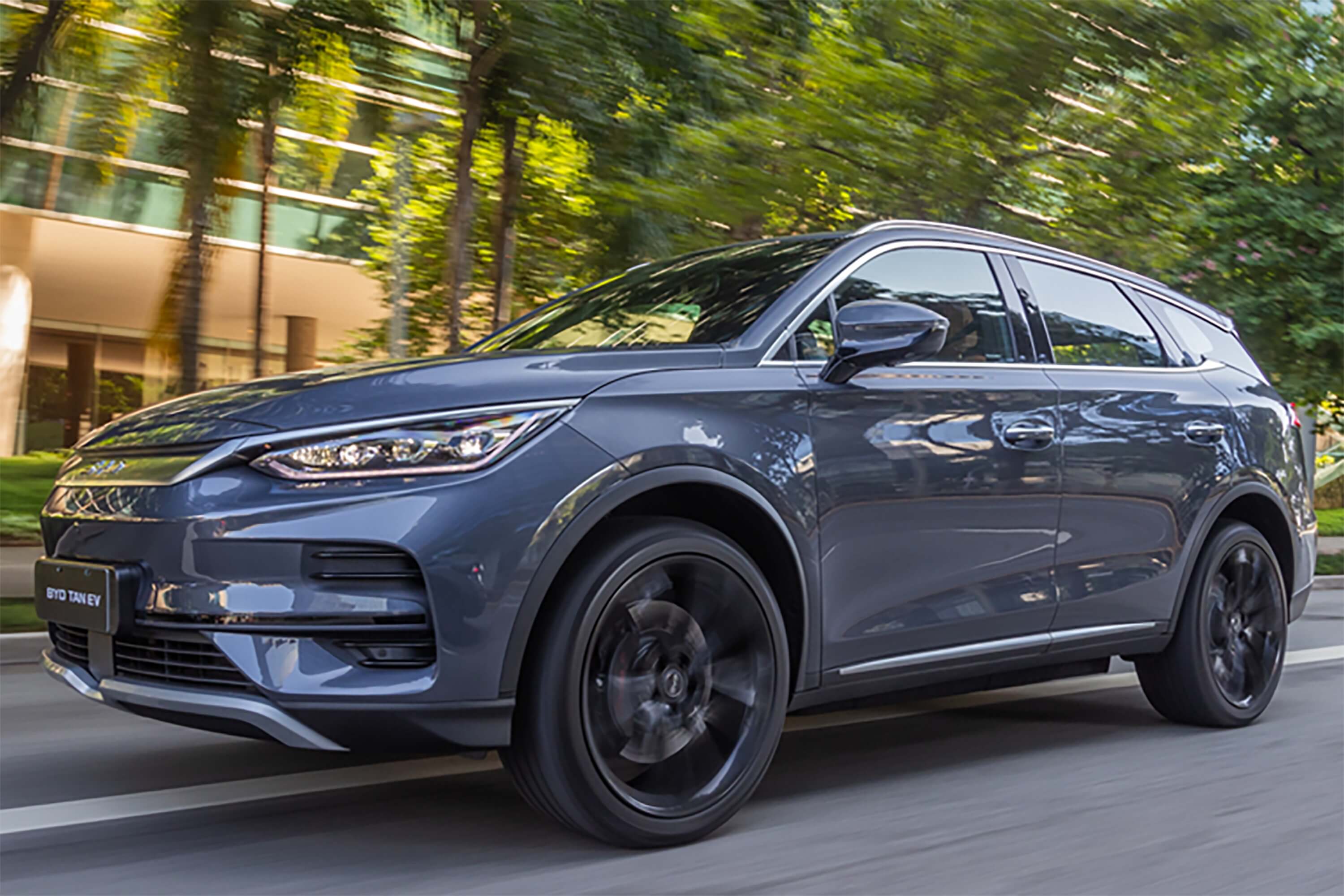 BYD lança no Brasil o novo Song Plus DM-i