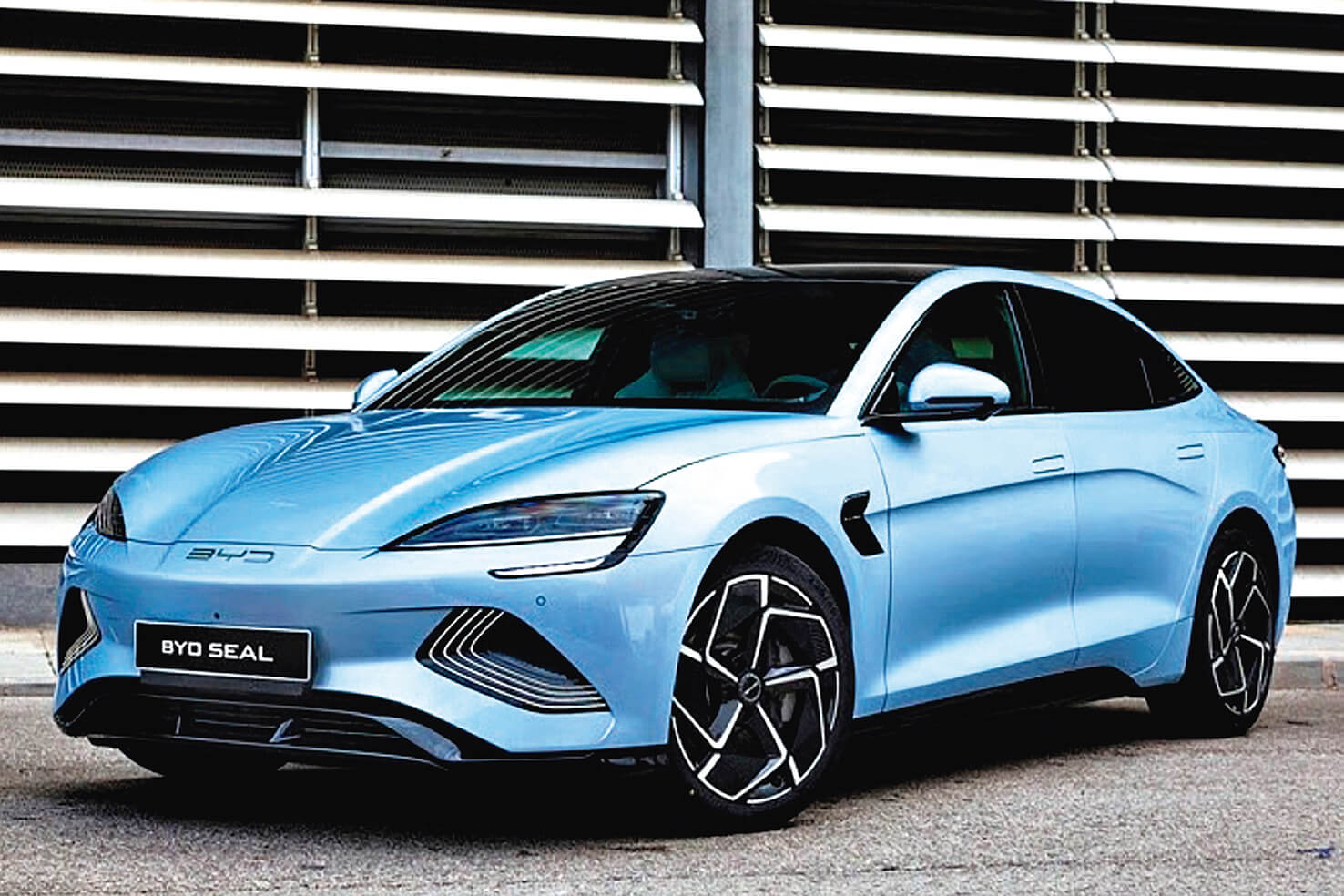 BYD apresenta novo carro elétrico no Brasil