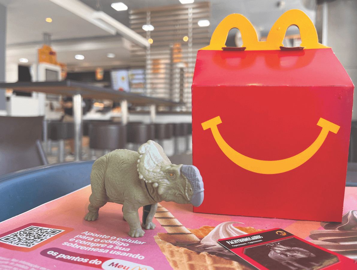 Dinossauros do “Jurassic World” invadem o McLanche Feliz 